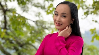 សិល្បករប្រជាជន Thu Huyen និង Phuong My Chi សម្តែងជាលើកដំបូងក្នុង "ការប្រគុំតន្ត្រីជាតិ"