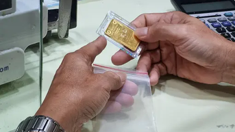 Giá vàng hôm nay 11/8: Lao dốc không phanh từ đỉnh kỉ lục