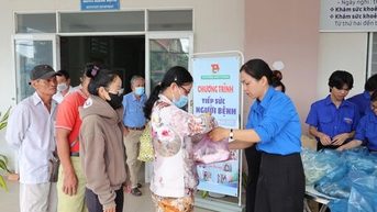 អាហារនៃសេចក្តីស្រឡាញ់