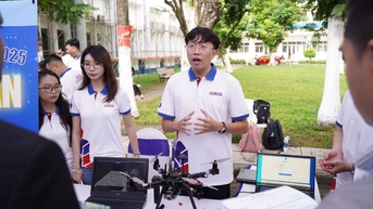 Bach Khoa Innovation Launchpad ជំរុញឱ្យមានគំនិតច្នៃប្រឌិតរាប់រយពីមនុស្សវ័យក្មេង