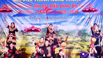 Chương trình nghệ thuật chào mừng Đại hội Đảng bộ xã Y Tý