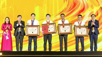 Tay Ninh ផ្ទុះ​ជាមួយ​មហោស្រព​តន្ត្រី T&T City Millennia៖ កេរដំណែល​រស់​ឡើង​វិញ ស្វាគមន៍​សករាជ​ថ្មី