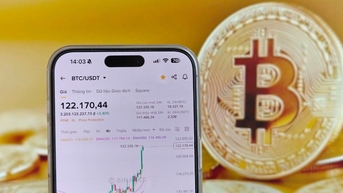 Giá Bitcoin tiến gần mức cao nhất mọi thời đại