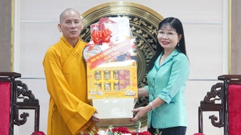 គណៈកម្មាធិការបក្សខេត្តបានទទួលគណៈប្រតិភូមកពីគណៈកម្មាធិការប្រតិបត្តិនៃគណៈសង្ឃវៀតណាមខេត្ត An Giang