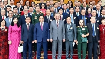 Trí thức, nhà khoa học, văn nghệ sĩ tiếp tục là lực lượng tiên phong mở đường cho dân tộc tiến lên mạnh mẽ