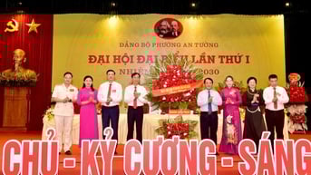 Đồng chí Bí thư Tỉnh ủy Hầu A Lềnh: Phường An Tường phải là hình mẫu về cải cách hành chính và cung cấp dịch vụ công cho người dân