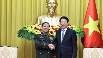 Chủ tịch nước Lương Cường tiếp Chủ nhiệm Tổng cục Chính trị Quân đội nhân dân Lào