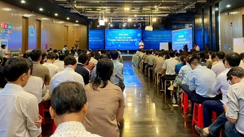 1,600명 이상의 교사를 대상으로 한 STEM 교육 프로그램 교육