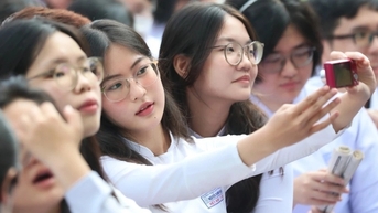 រៀបចំផែនការកែប្រែខ្លឹមសារជាបន្តបន្ទាប់នៅក្នុងកម្មវិធីអប់រំទូទៅ