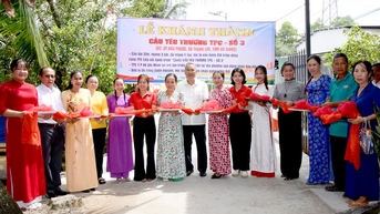 ពិធីសម្ពោធស្ពាននៅឃុំ Thanh Loc