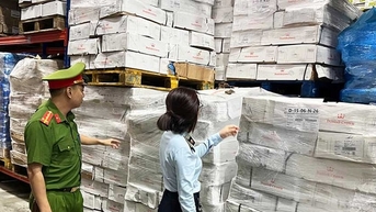 Hà Nội: Tạm giữ hơn 15,7 tấn xương lưng lợn đông lạnh hết hạn sử dụng