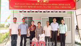 Xã Vĩnh Phước: Bàn giao 27 căn nhà cho người có công và thân nhân liệt sĩ