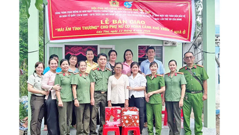 ពិធីប្រគល់ “ជំរកស្នេហ៍” នៅឃុំអាននិញ