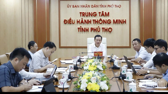 អនុប្រធានគណៈកម្មាធិការប្រជាជនខេត្ត Quach Tat Liem បានស្តាប់របាយការណ៍ស្តីពីការអនុវត្តគម្រោងវិនិយោគសាងសង់ផ្លូវ Hoa Lac - Hoa Binh។