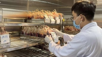 Máu hiến sụt giảm, người bệnh chờ máu