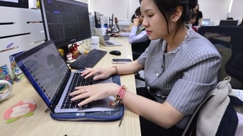 Cổ phiếu bất động sản tăng gấp 2-3 lần: Sóng lớn hay tín hiệu cảnh báo?