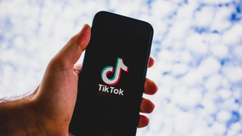 TikTok mở tính năng cho phụ huynh chặn tài khoản không phù hợp với con em mình từ xa