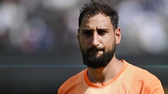 Man City tính lấy Donnarumma trên tay MU