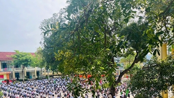 Quang Phu Ward មិន​ទទួល​យក​ផ្កា​ដើម្បី​អបអរ​ការ​បើក​ឆ្នាំ​សិក្សា​ដោយ​អំពាវនាវ​ឱ្យ​មាន​ការ​ឧបត្ថម្ភ​ផ្នែក​អប់រំ​សម្រាប់​ឆ្នាំ​សិក្សា 2025-2026