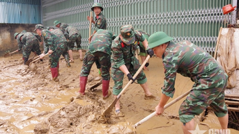 Các đơn vị Quân đội tập trung giúp nhân dân khắc phục hậu quả mưa lũ