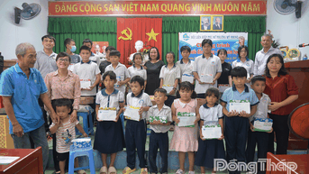 Nâng bước đến trường – Chào năm học mới