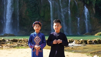 Lan tỏa hình ảnh và vun đắp tình yêu quê hương từ “hướng dẫn viên du lịch nhí” - Báo Cao Bằng điện tử