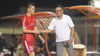 Bóng đá TP.HCM chuyển mình