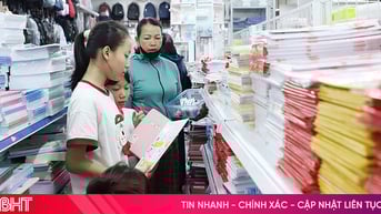 Nhà sách ở Hà Tĩnh nhộn nhịp trước thềm năm học mới