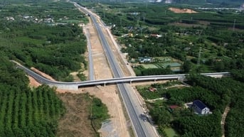 Thông xe toàn tuyến cao tốc Vạn Ninh - Cam Lộ ngày 19/8