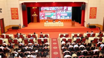 Cán bộ chủ chốt của tỉnh đóng góp ý kiến vào Dự thảo Báo cáo chính trị trình Đại hội đại biểu Đảng bộ tỉnh Tuyên Quang, nhiệm kỳ 2025-2030