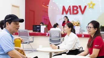 Một ngân hàng chuyển trụ sở chính cùng hơn 20 phòng giao dịch