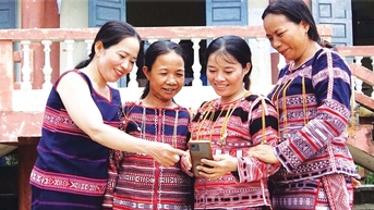 Chuyển đổi số ở nông thôn - Từ kết nối đến thay đổi giá trị