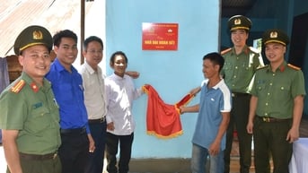 Công an Đà Nẵng hoàn thành hỗ trợ xóa 40 nhà tạm, nhà dột nát