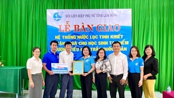 Hội LHPN tỉnh Lâm Đồng bàn giao hệ thống lọc nước tinh khiết cho học sinh vùng sâu, vùng xa