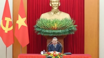 Tổng Bí thư Tô Lâm điện đàm với ông Hun Sen