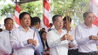 Tri ân các anh hùng nghĩa sĩ tại Nghĩa trủng Phước Ninh (phường Hải Châu, Đà Nẵng)