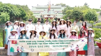 Thanh, thiếu niên Hàn - Việt giao lưu sôi nổi
