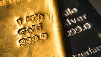 Tin kinh tế sáng 16/8: Giá vàng thế giới tăng nhẹ cuối tuần