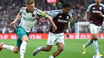 Soi tỉ số trận Aston Villa – Newcastle: Bắn rơi chim Chích chòe