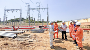 EVN រាយការណ៍​ជូន​រដ្ឋមន្ត្រី​ថា រោងចក្រ​វា​រី​អគ្គិសនី​បន្ថយ​ការ​កាត់​ថាមពល​ដើម្បី​សាងសង់​ខ្សែ ៥០០kV
