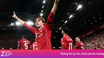 Lịch sử được viết nên trong ngày khai màn Premier League
