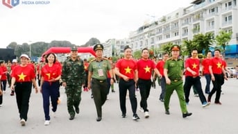 Hơn 30.000 người Quảng Ninh tham gia sự kiện “Cùng Việt Nam tiến bước”