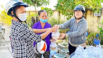 Noi gương Bác về lòng nhân ái
