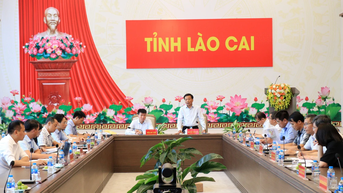 Thứ trưởng Bộ Xây dựng Nguyễn Danh Huy làm việc với UBND tỉnh Lào Cai về Dự án tuyến đường sắt Lào Cai - Hà Nội - Hải Phòng