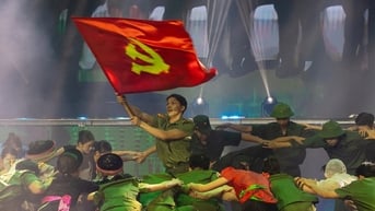 Tùng Dương, Đông Hùng hát mừng 80 năm Công an nhân dân Việt Nam