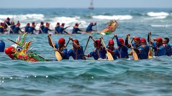Hội đua thuyền truyền thống Tứ linh chào mừng 80 năm Cách mạng Tháng Tám thành công và Quốc khánh 2.9