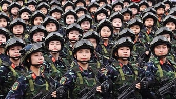 Dàn 'bóng hồng' mạnh mẽ, xinh đẹp trong hàng ngũ tập diễu binh A80