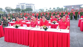 Sở KH&CN tham gia hoạt động “Cùng Việt Nam tiến bước”