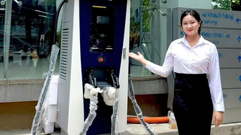 Ford Việt Nam lắp đặt hệ thống trạm sạc ôtô điện tại đại lý
