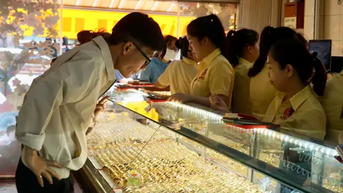 Giá vàng hôm nay 18/8: Bật tăng trở lại mức kỷ lục